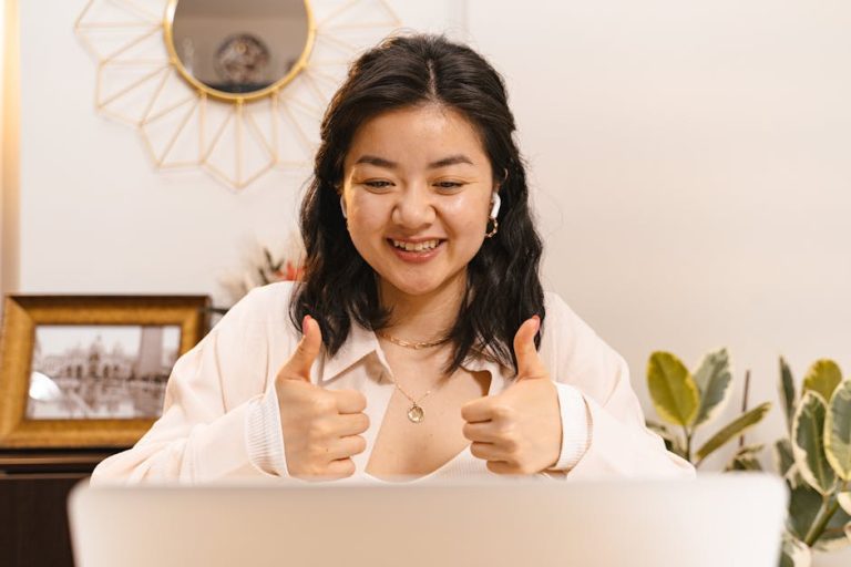 Скачивание песен созданных в Suno AI на айфон